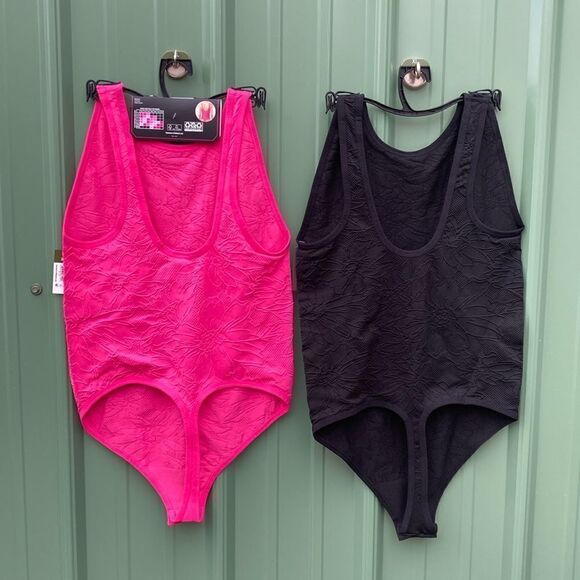 Women’s Juniors' Textured Floral Sleeveless Bodysuit Top 2-Pack Size XL - Picture 2 of 9